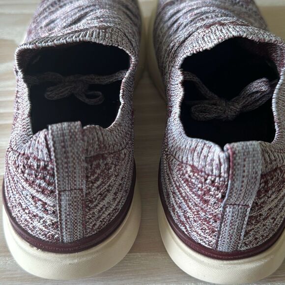 APL Athletic Propulsion Labs - Wave TechLoom Running Sneakers - Burgundy 6.5 - Picture 12 of 14